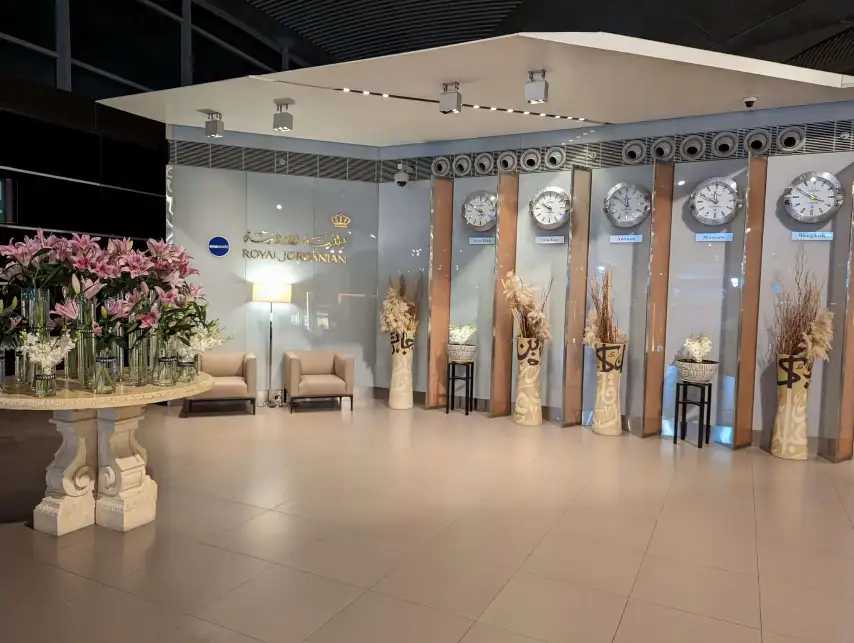 Photos of service Fast Track (Gold) in an airport Queen Alia (AMM)