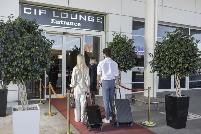 Photos of service Transit in an airport Antalya (AYT)