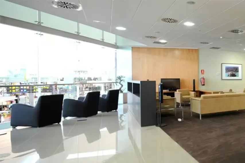 Photos of service Fast Track + VIP Lounge in an airport El Prat (BCN)