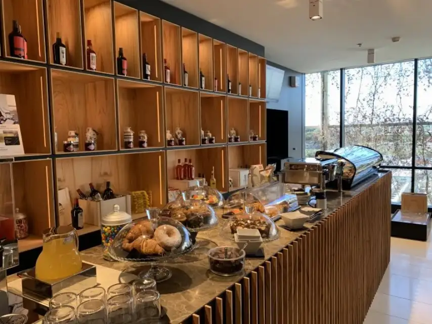 Photos of service Fast Track + VIP Lounge in an airport Bari (BRI)
