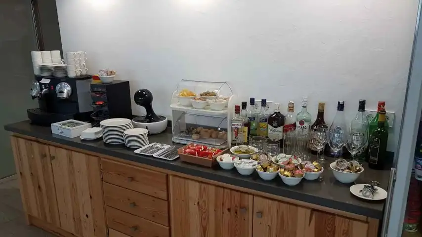 Photos of service Fast Track + VIP Lounge in an airport Ibiza (IBZ)