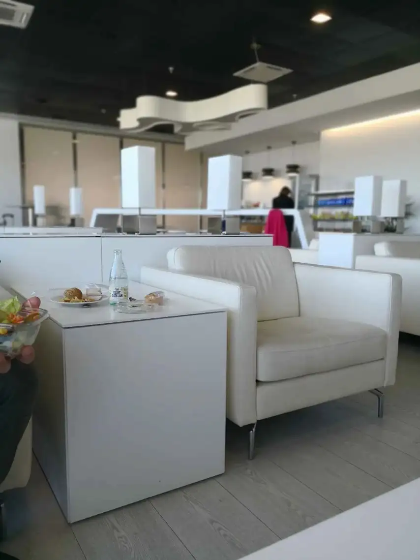 Photos of service Fast Track + VIP Lounge in an airport Ibiza (IBZ)