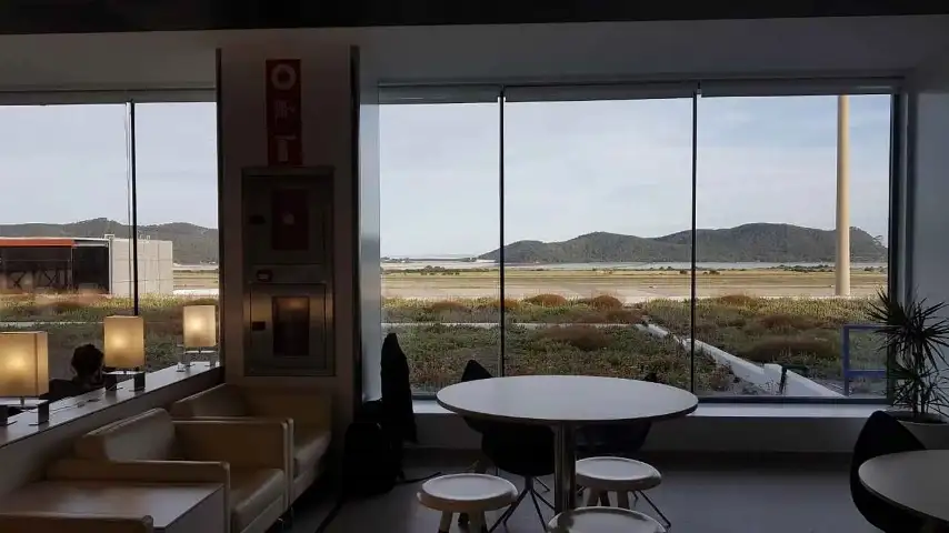 Photos of service Fast Track + VIP Lounge in an airport Ibiza (IBZ)