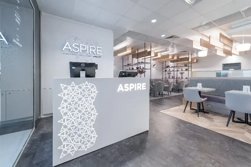 Photos of service Fast Track + VIP Lounge in an airport John Lennon (LPL)