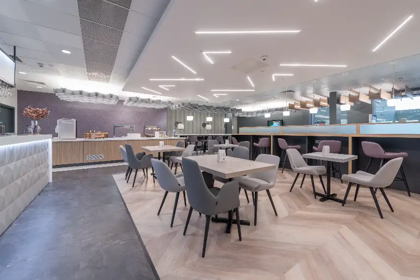 Photos of service Fast Track + VIP Lounge in an airport John Lennon (LPL)