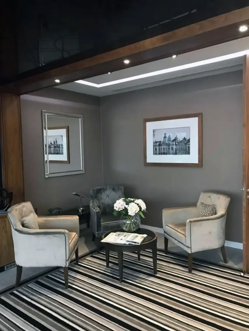 Photos of service VIP Lounge in an airport Luton (LTN)