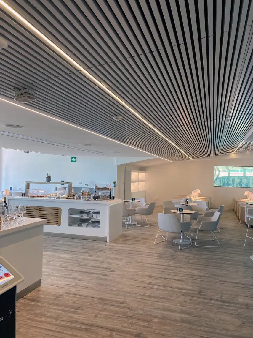 Photos of service Fast Track + VIP Lounge in an airport Menorca (MAH)