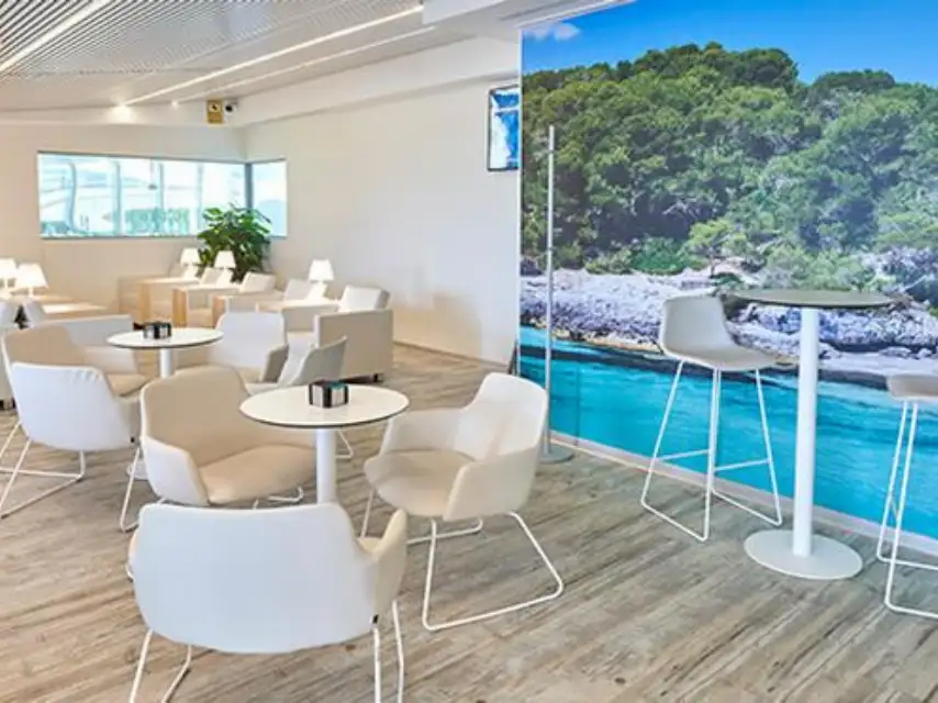 Photos of service Fast Track + VIP Lounge in an airport Menorca (MAH)