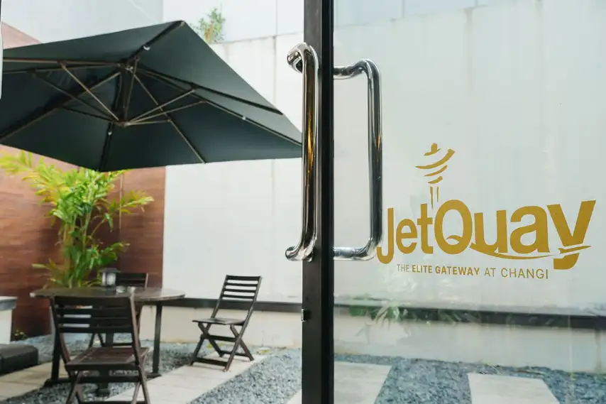 Photos of service Transit «Quayside» in an airport Changi (SIN)