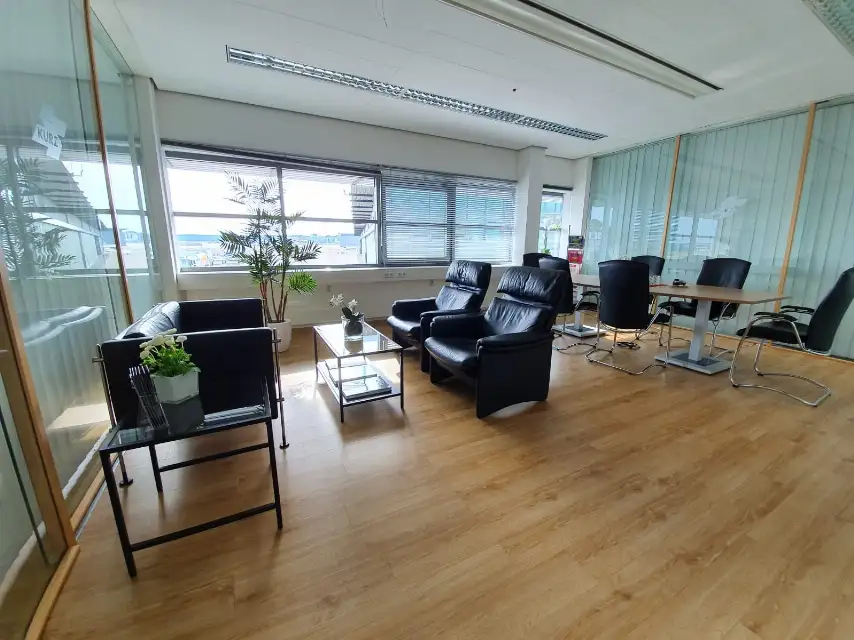 Photos of service VIP Lounge in an airport Stuttgart (STR)
