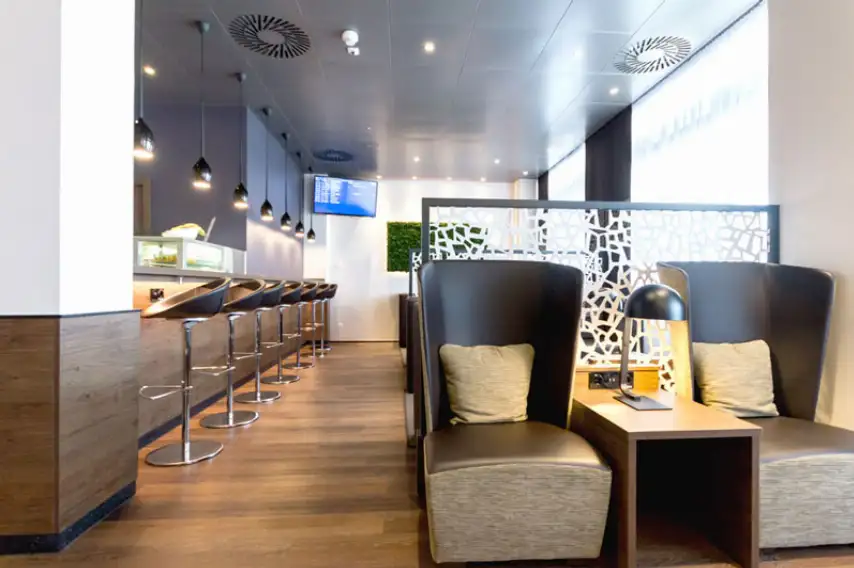 Photos of service Fast Track + VIP Lounge in an airport Salzburg (SZG)